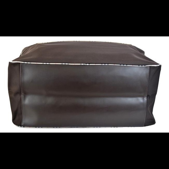 Burberry - Picture 10 of 12